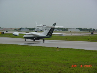 N71117 taxiing